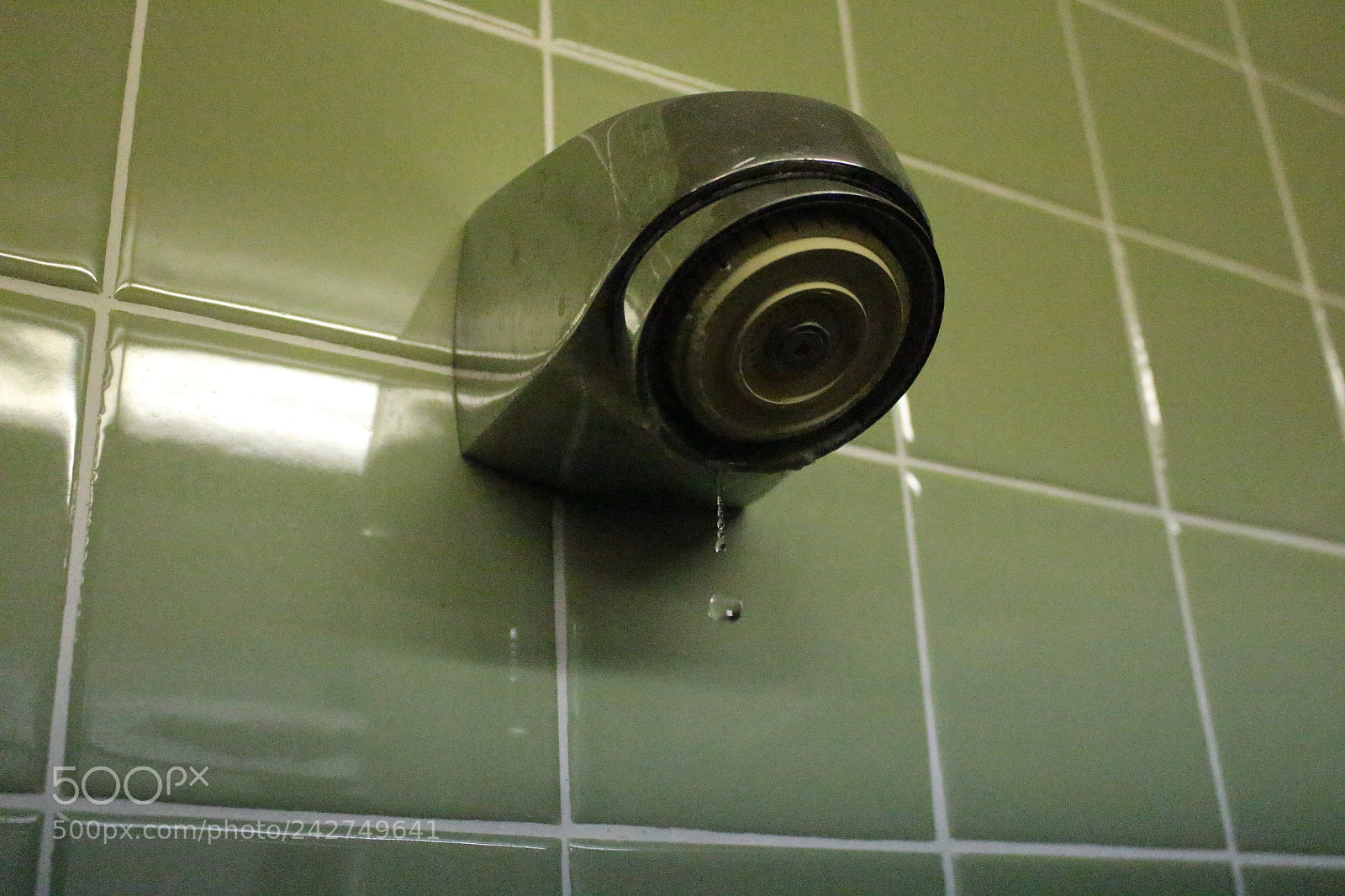 Canon EOS 700D (EOS Rebel T5i / EOS Kiss X7i) sample photo. Drips photography