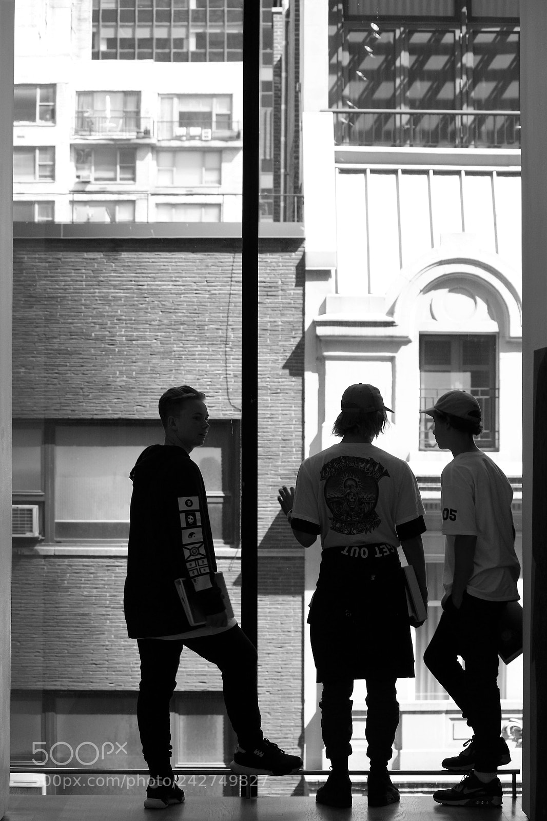 Canon EOS 650D (EOS Rebel T4i / EOS Kiss X6i) sample photo. Silhouettes at the moma photography
