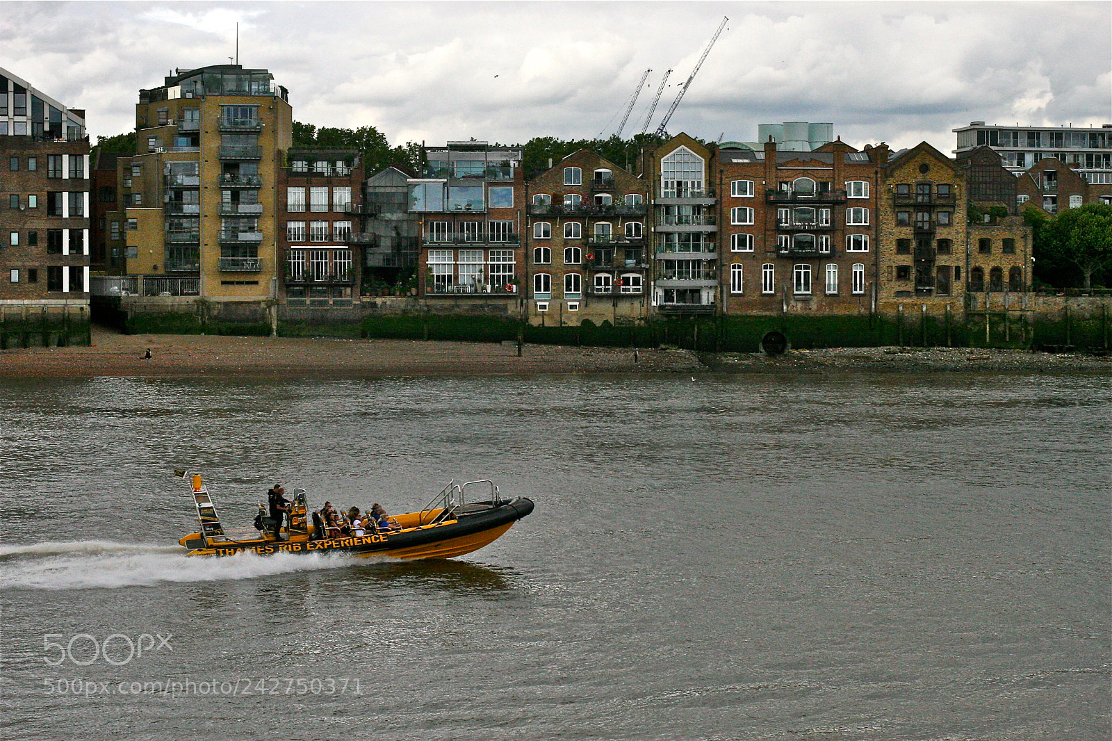 Canon EOS 30D sample photo. Speed boat photography