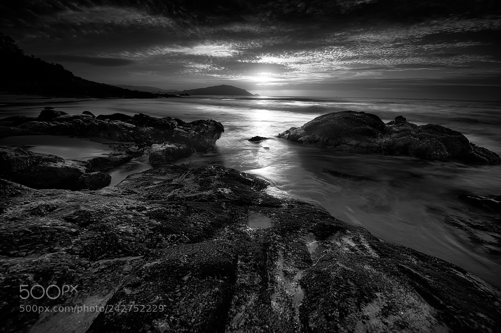 Nikon D4 sample photo. Black beach photography