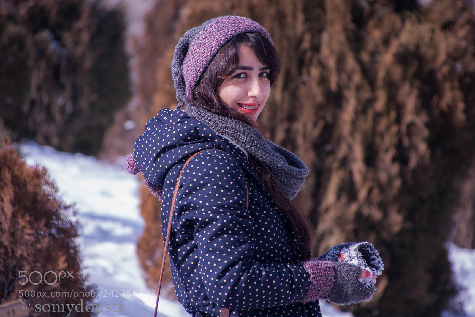 Canon EOS 40D sample photo. Smill & snow photography
