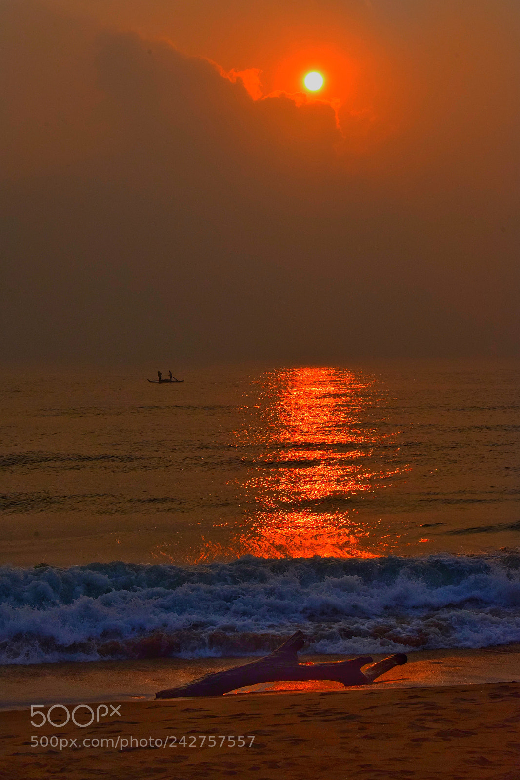 Nikon D5300 sample photo. Sunrise on the beach photography