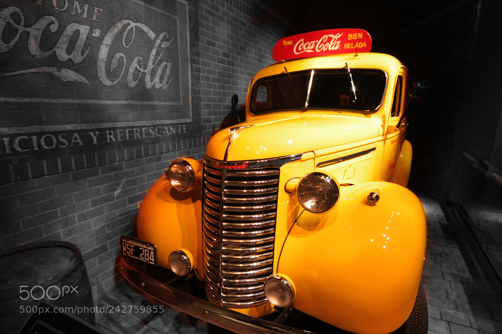 Canon EOS 500D (EOS Rebel T1i / EOS Kiss X3) sample photo. Coca cola service photography
