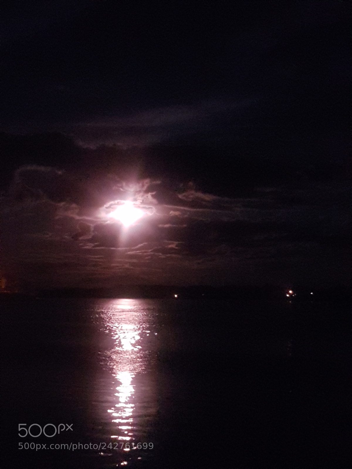Samsung Galaxy S7 Edge sample photo. Dark night photography