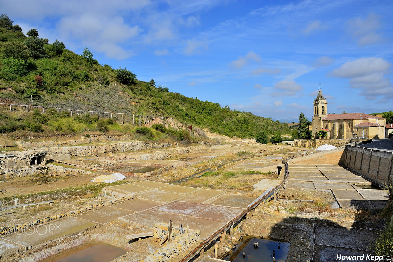Nikon D7100 sample photo. Salinas e iglesia. photography
