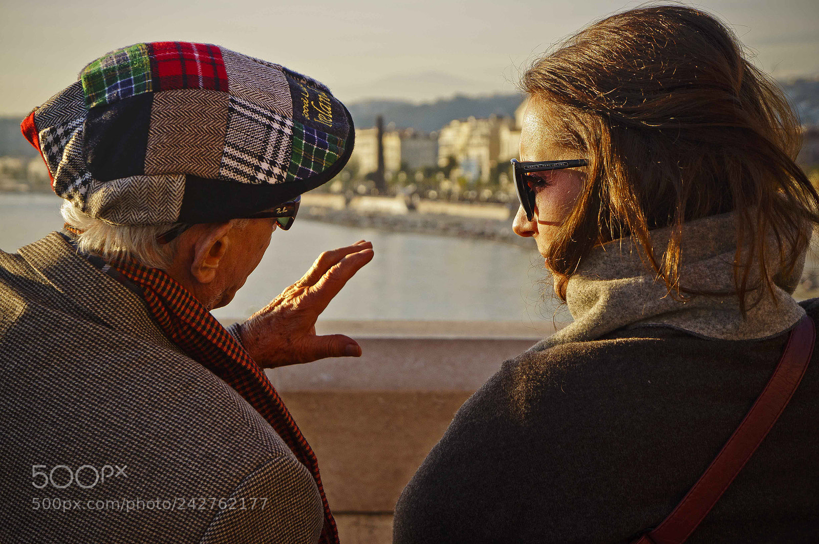 Sony Alpha NEX-3N sample photo. Talking. photography
