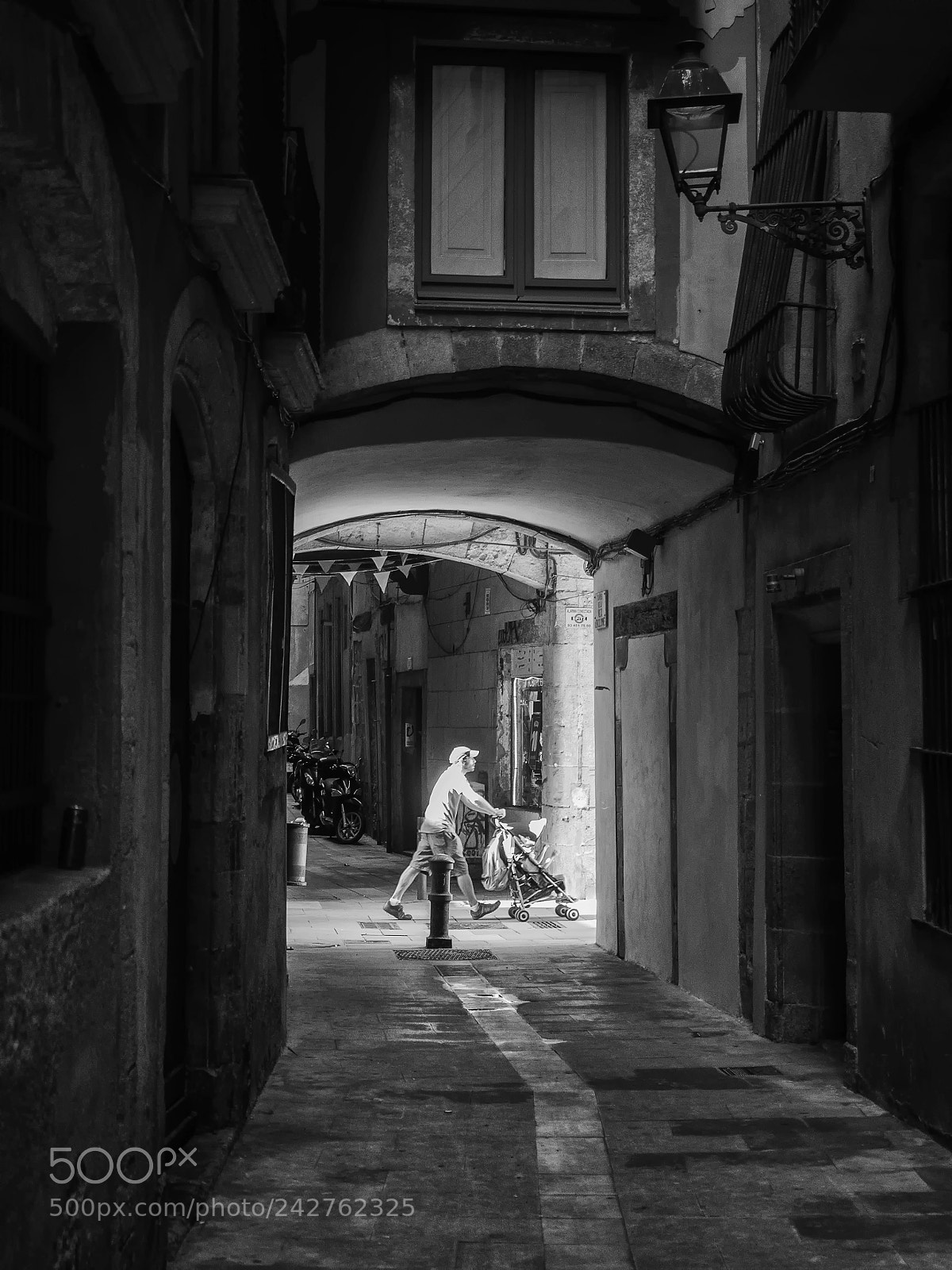 Olympus OM-D E-M1 sample photo. Barrio gótico, barcelona photography
