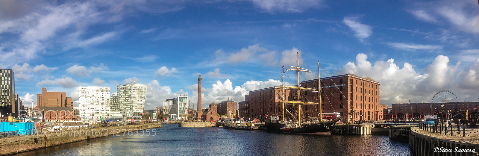 Apple iPhone 4S sample photo. Liverpool albert dock photography