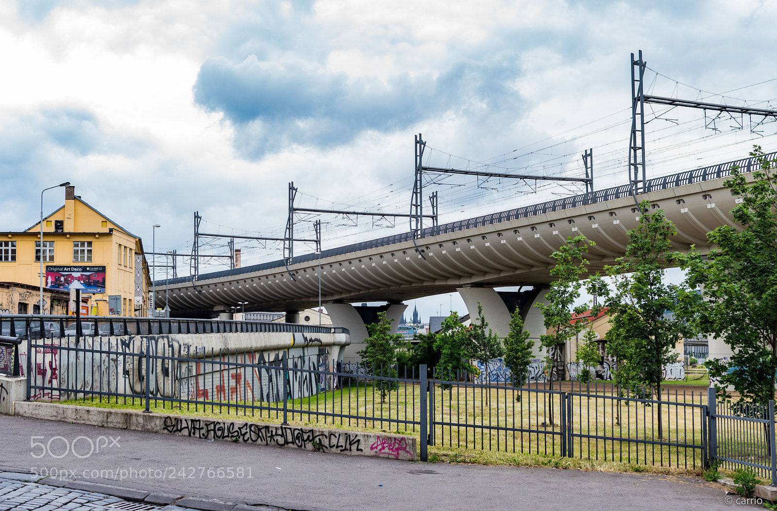 Nikon D5500 sample photo. Tracks photography