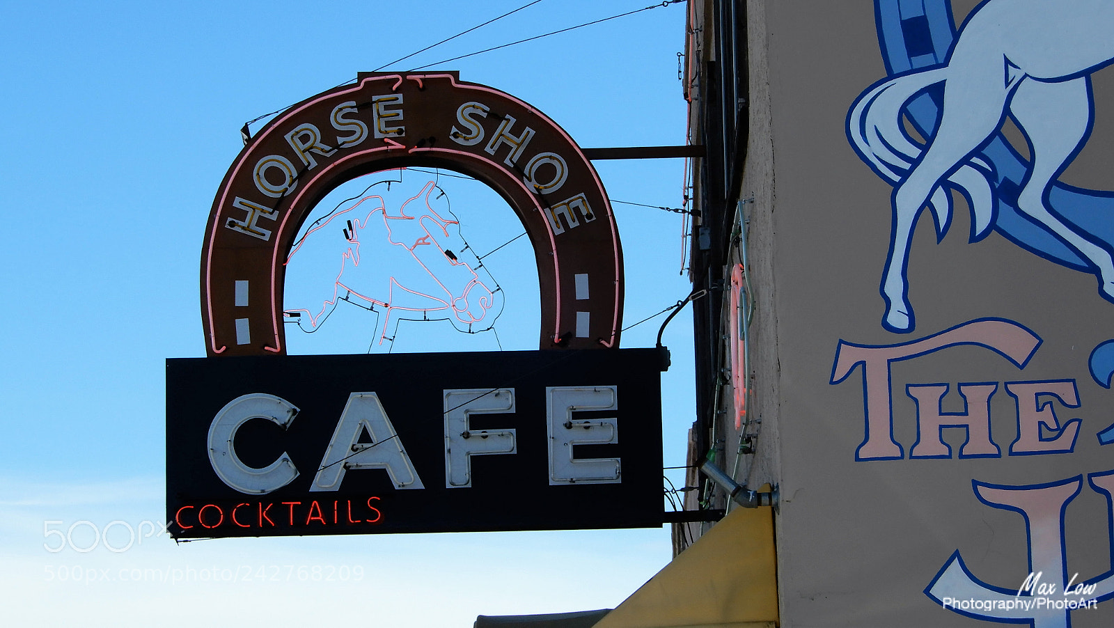 Nikon Coolpix A900 sample photo. Horse shoe cafe photography