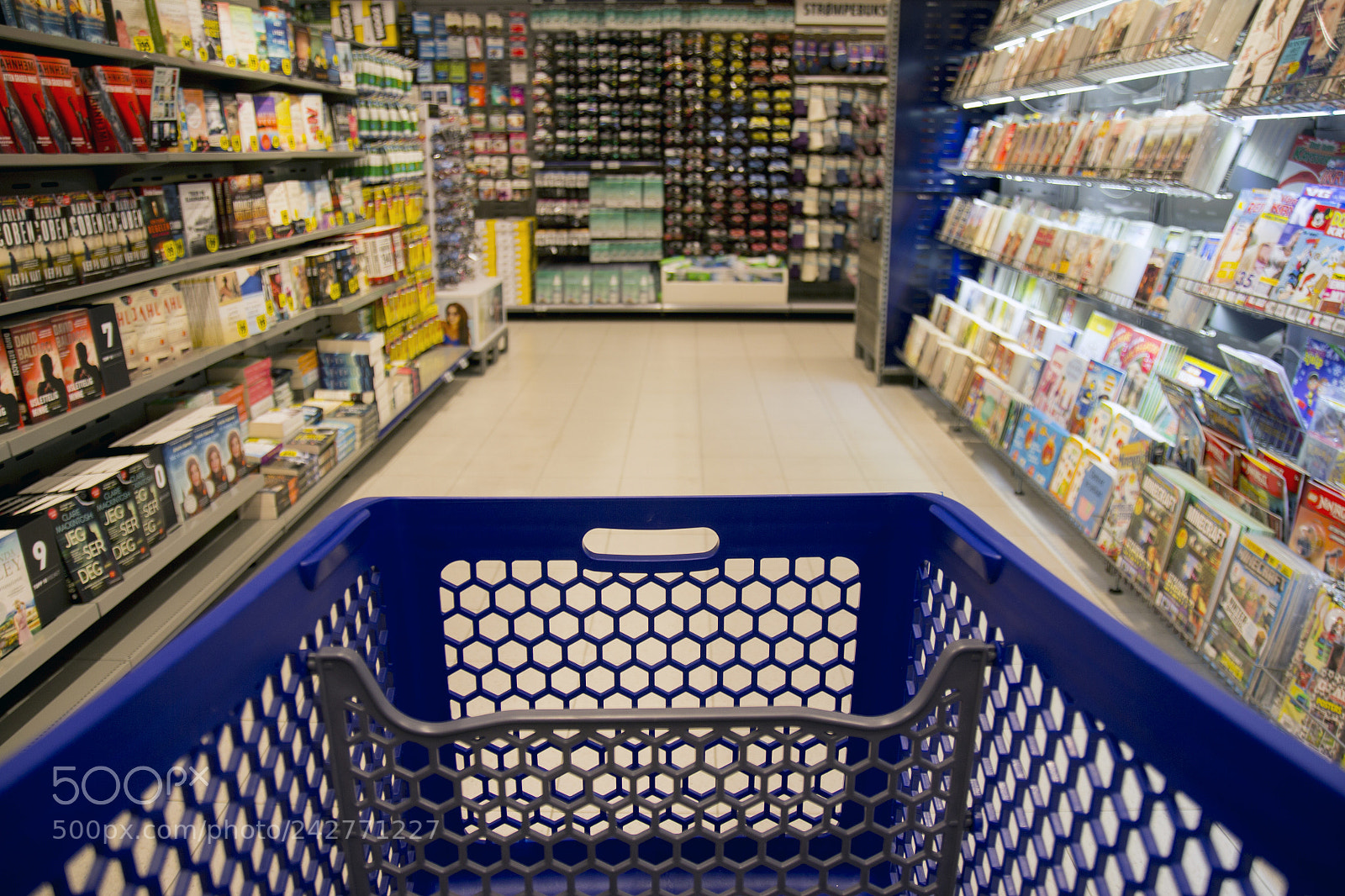Canon EOS 60D sample photo. Shopping cart photography