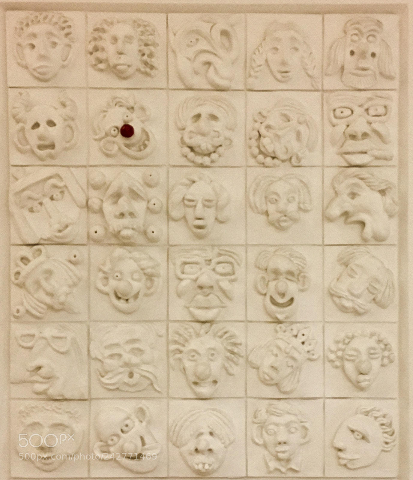 Apple iPhone 6s sample photo. The many faces!! photography