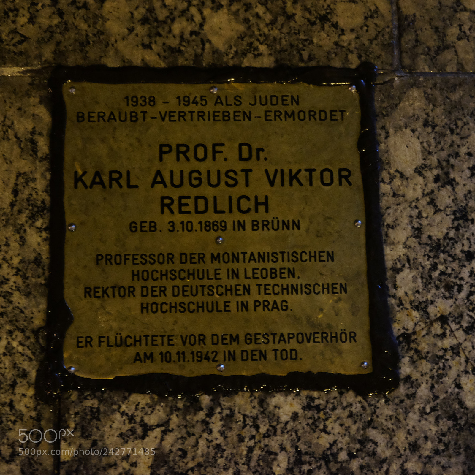 Fujifilm X-T10 sample photo. Stone in memory of photography