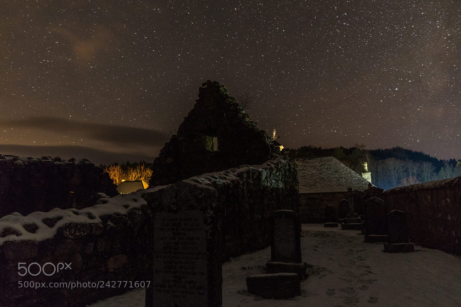 Canon EOS 6D Mark II sample photo. Crathie churchyard photography