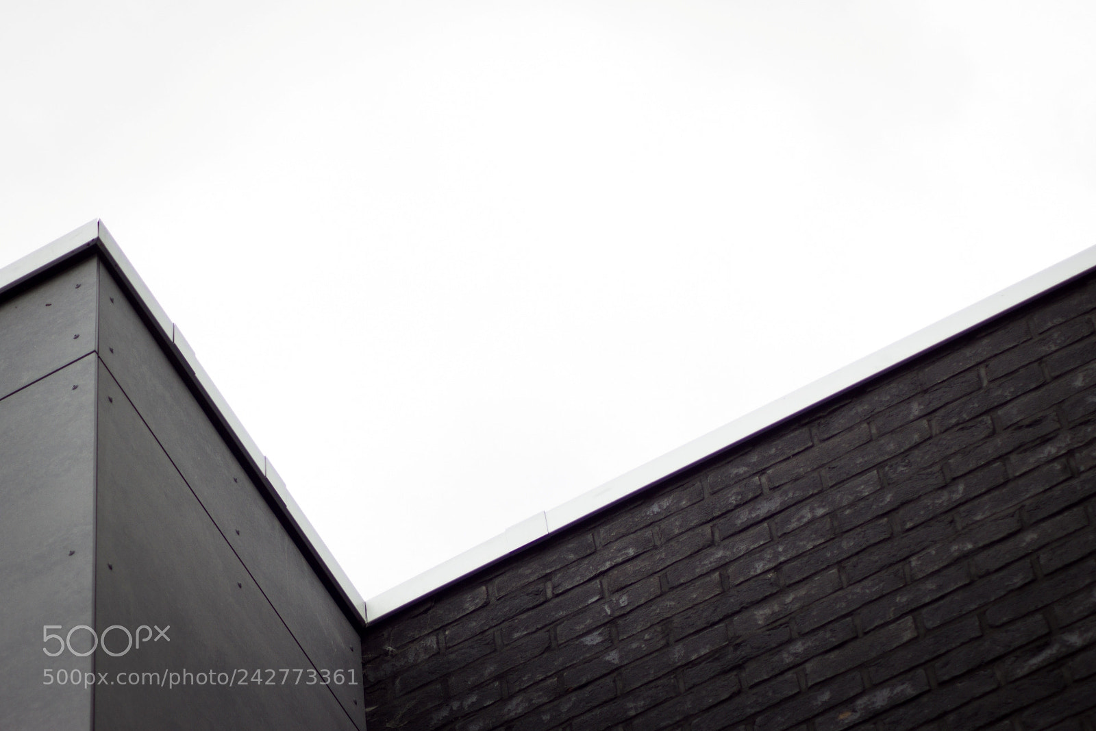 Canon EOS 550D (EOS Rebel T2i / EOS Kiss X4) sample photo. Architecture in progress photography