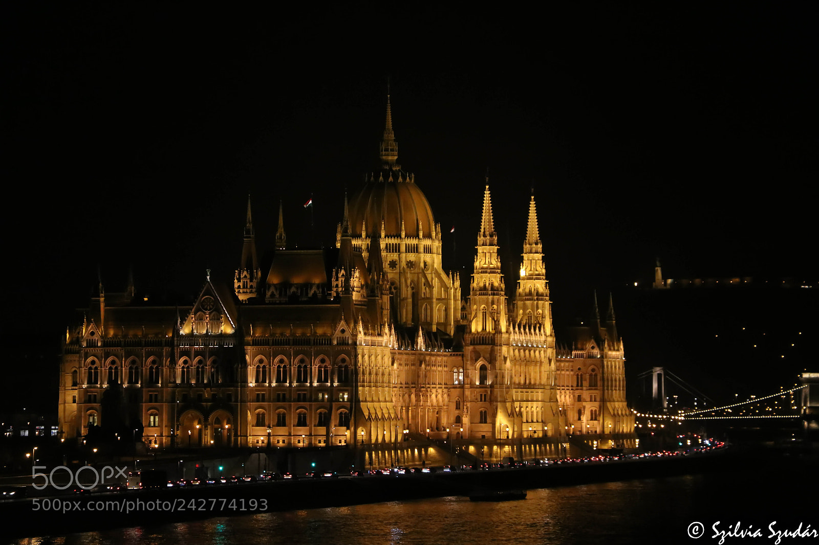 Canon EOS 750D (EOS Rebel T6i / EOS Kiss X8i) sample photo. Parlament photography