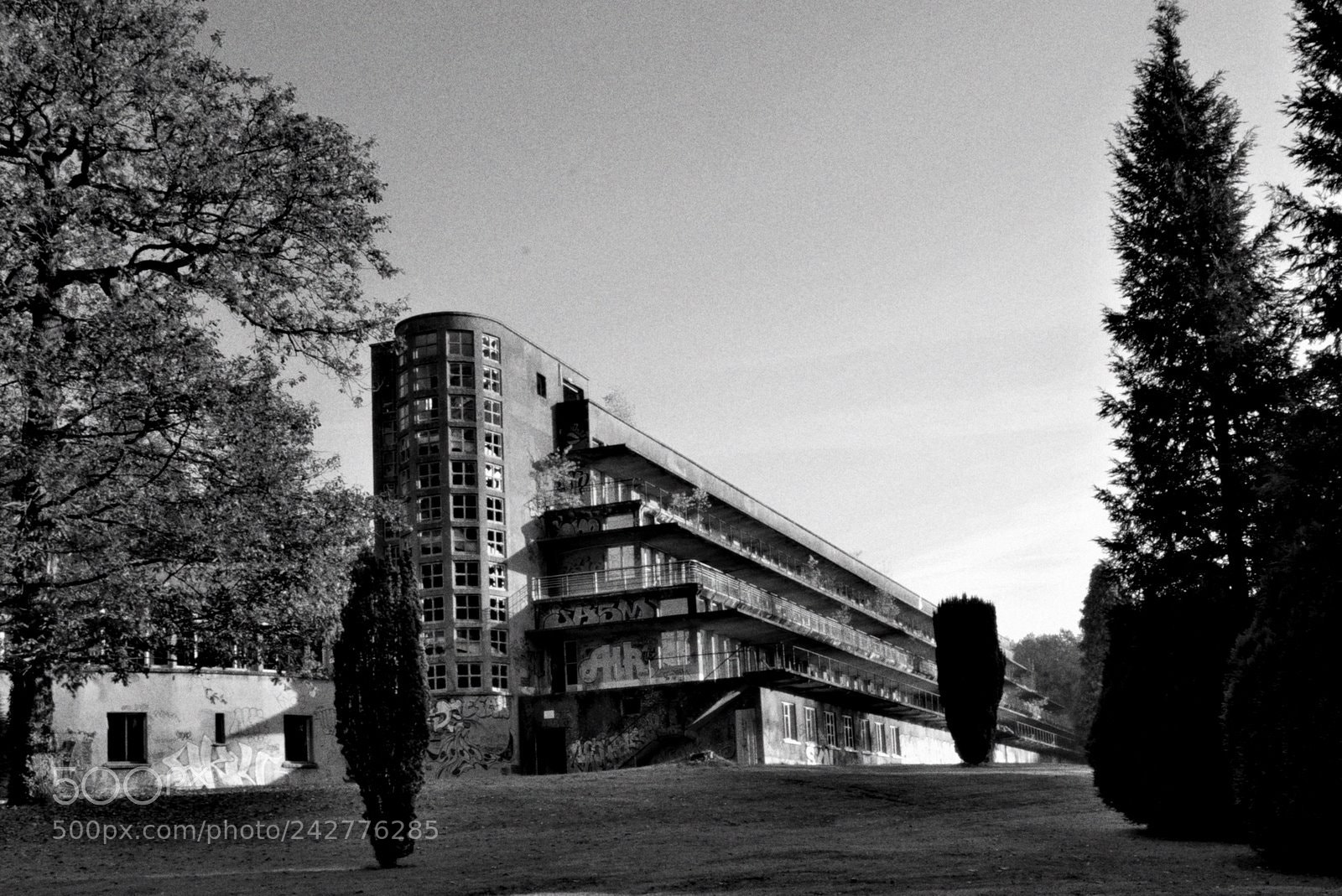 Pentax K-x sample photo. Sanatorium aincourt photography