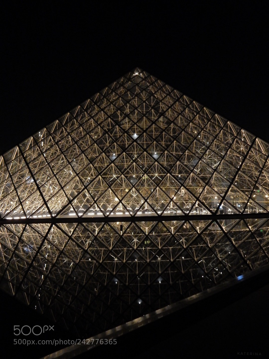 Nikon Coolpix S9900 sample photo. Louvre photography
