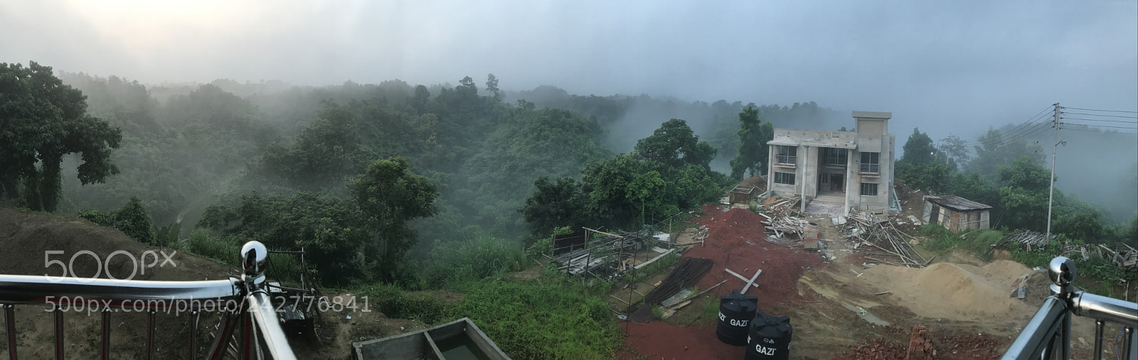 Apple iPhone 7 Plus sample photo. Foggy morning photography
