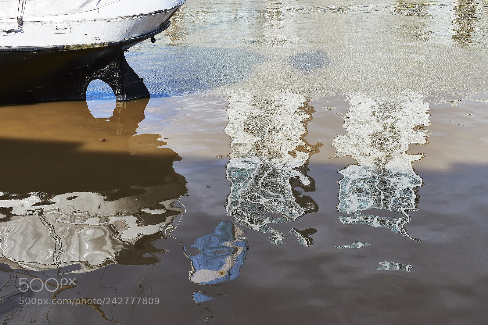 Nikon D5500 sample photo. Reflected photography