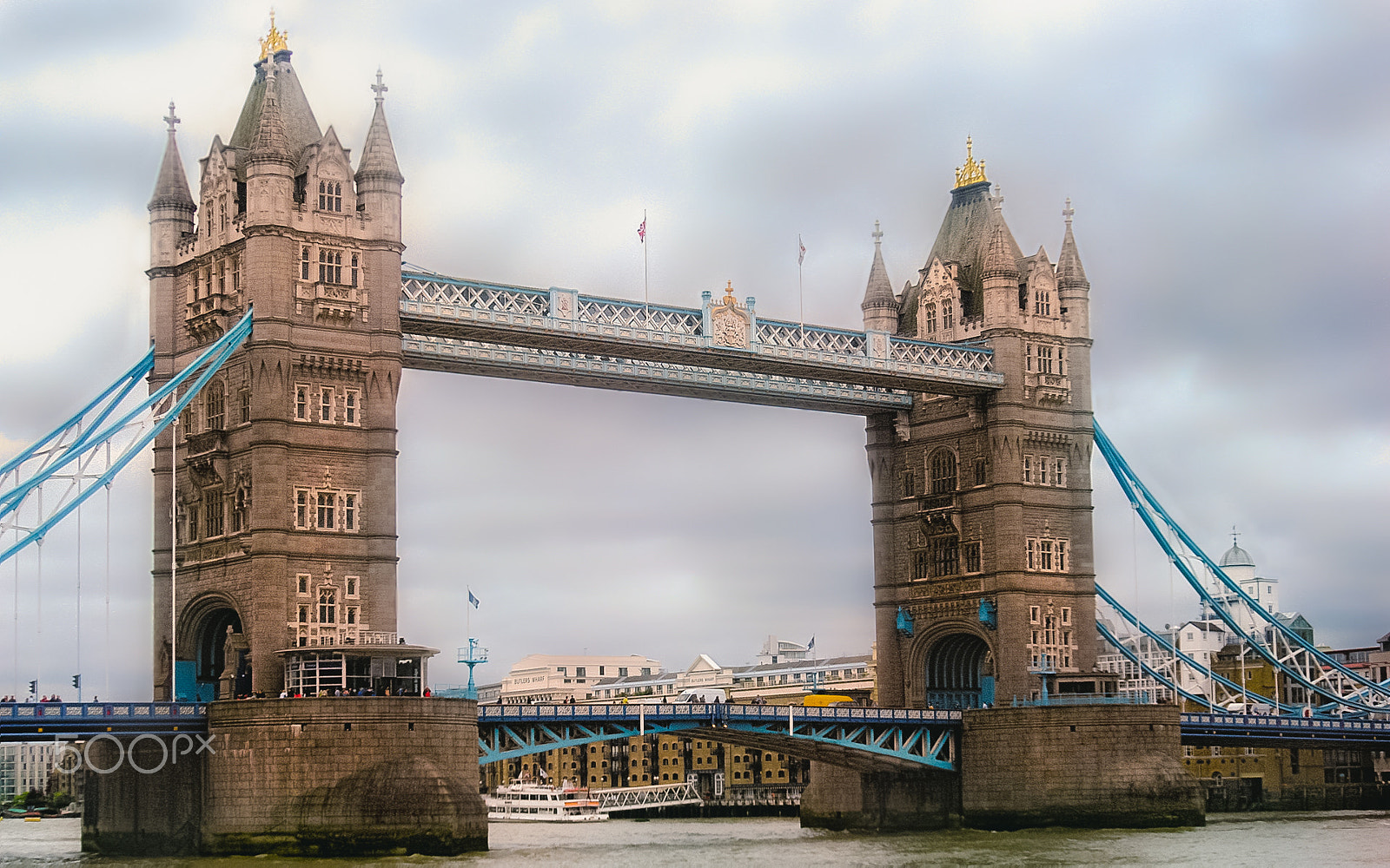 Olympus FE240/X795 sample photo. London bridge photography
