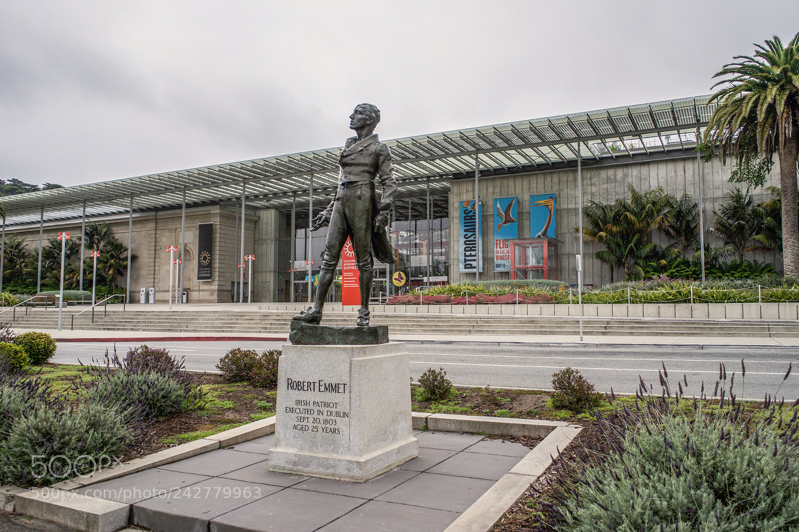 Sony a7 sample photo. The robert emmet statue photography