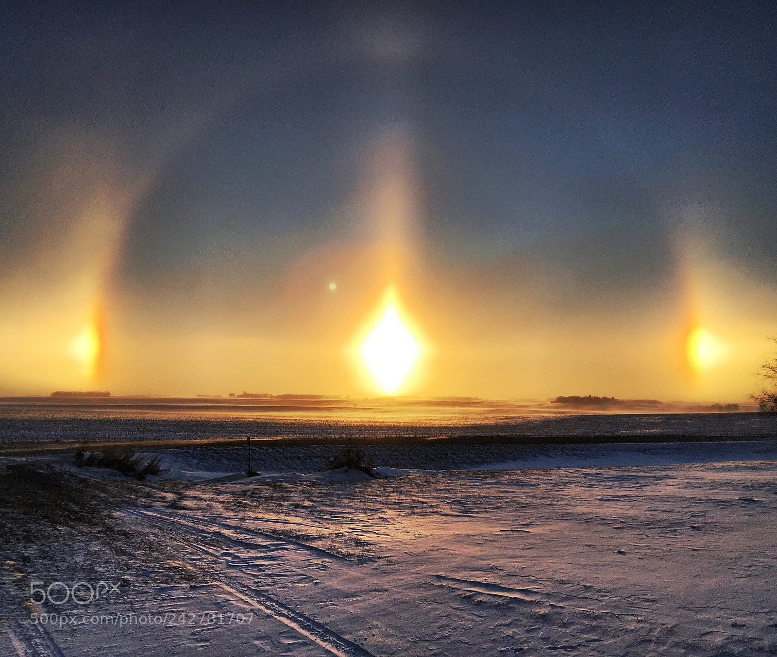 Apple iPhone SE sample photo. Sundogs photography