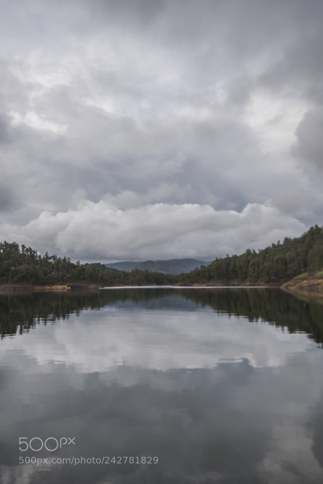 Nikon D810 sample photo. Guatape lake photography
