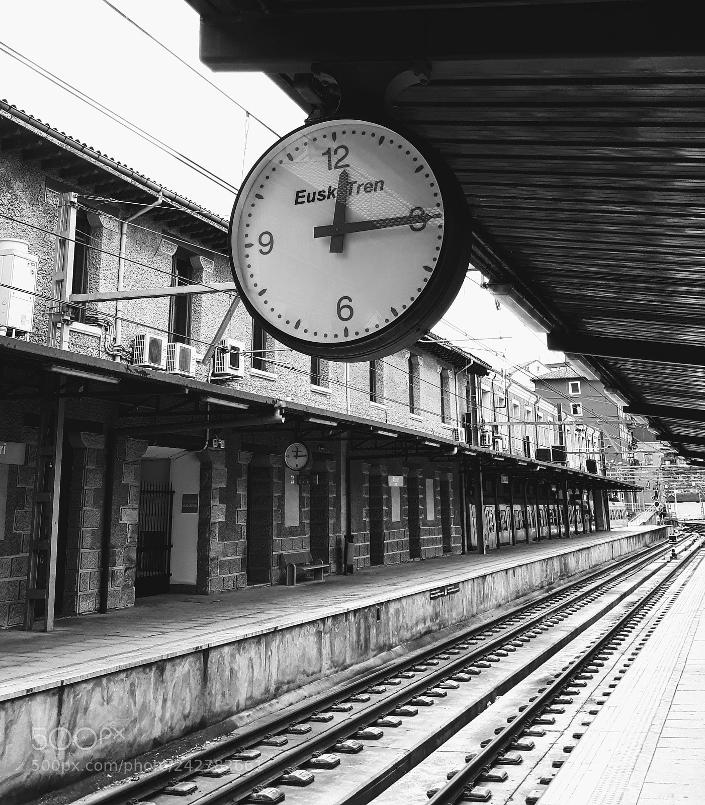 Samsung Galaxy S5 Neo sample photo. Train station photography