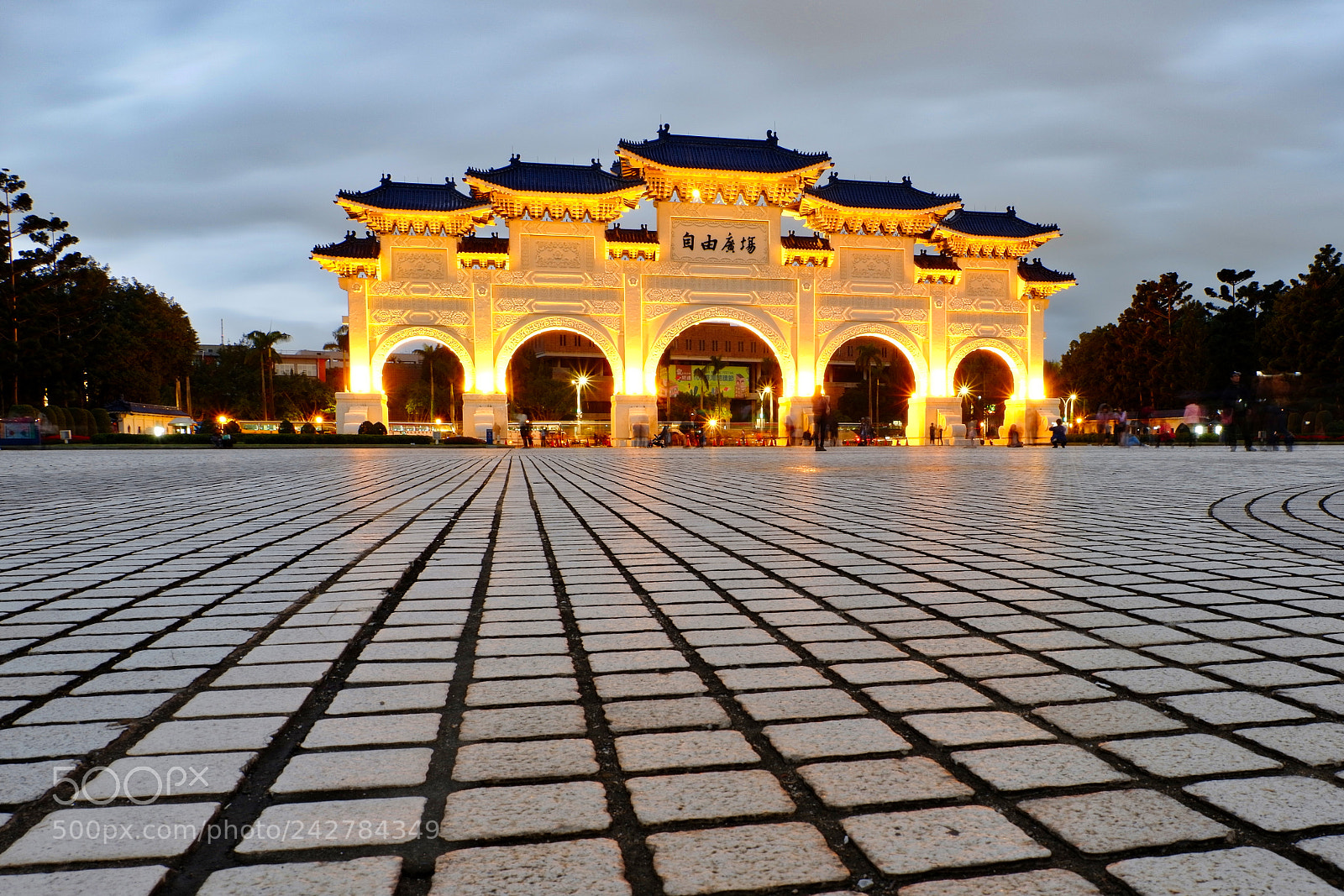 Fujifilm X-A3 sample photo. Chiang kai-shek entrance gate photography
