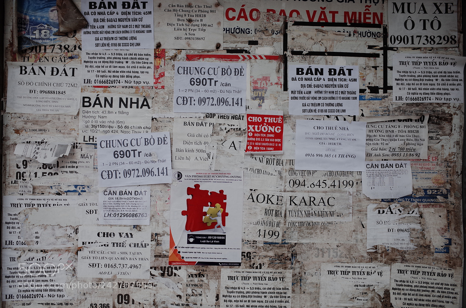 Ricoh GR II sample photo. Public pinboard in hanoi photography