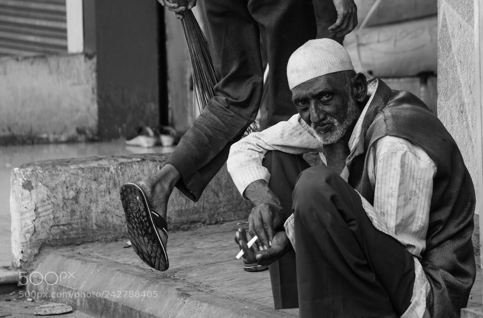 Sony a6300 sample photo. Poverty line photography