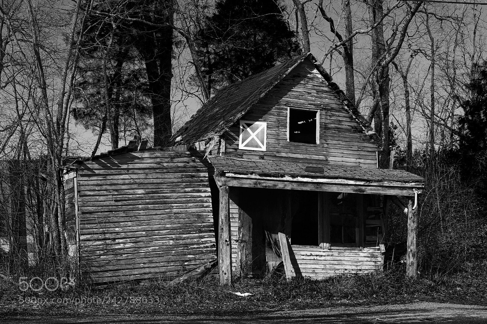Canon EOS 700D (EOS Rebel T5i / EOS Kiss X7i) sample photo. Abandoned, one photography