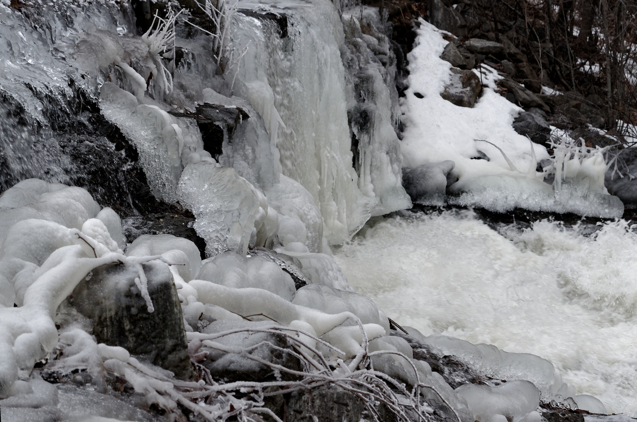 Pentax K-50 sample photo. Ice sculpture spillway photography