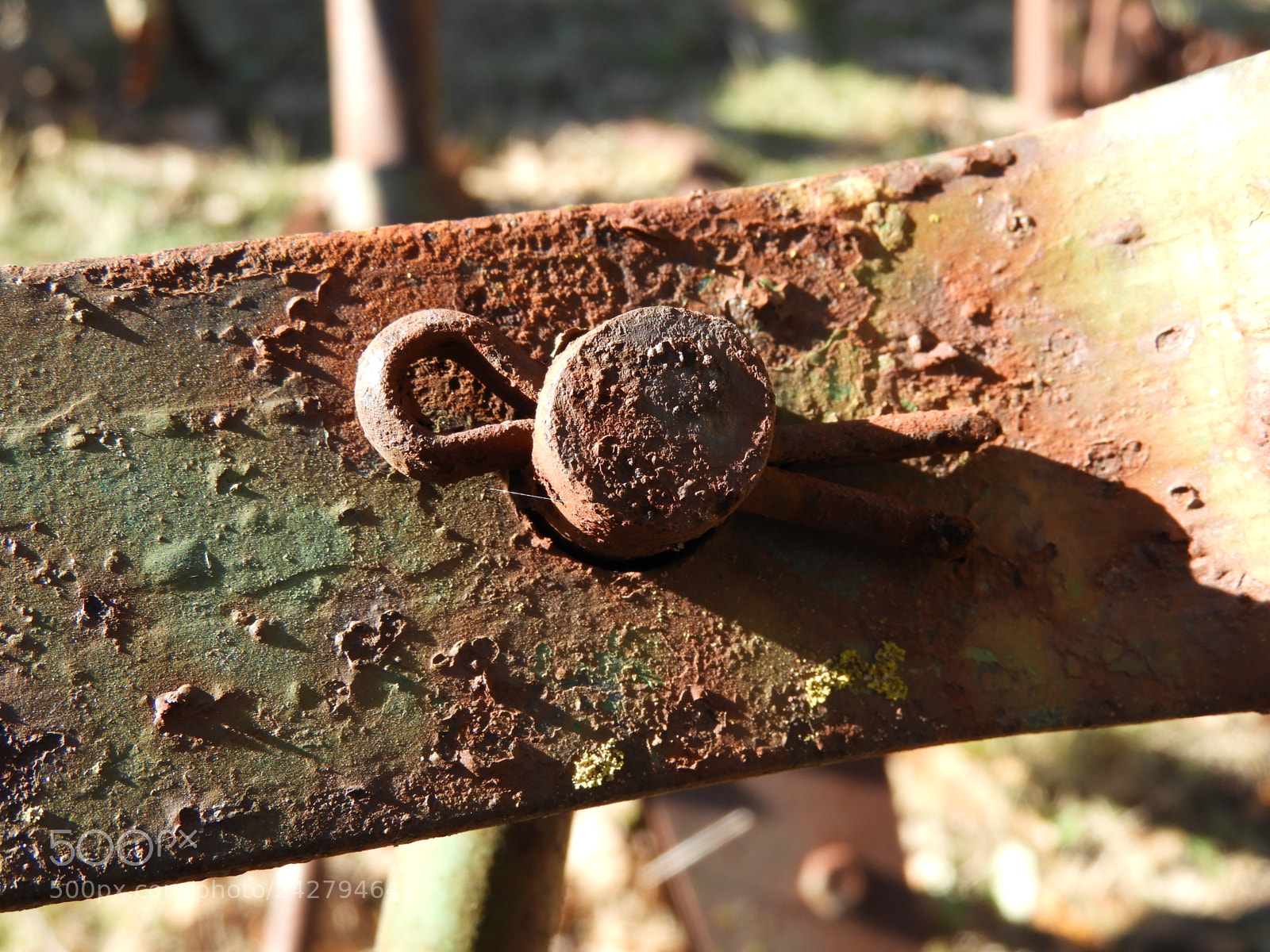 Nikon Coolpix B700 sample photo. Rusty parts in the photography