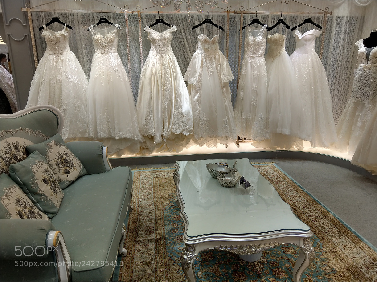 HTC U11 sample photo. My wedding dress shop photography