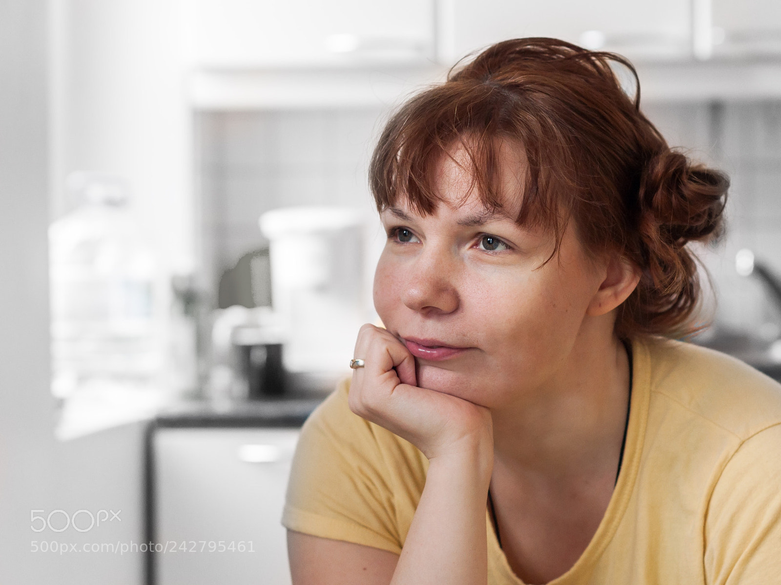 Nikon D5000 sample photo. Young mother s morning photography