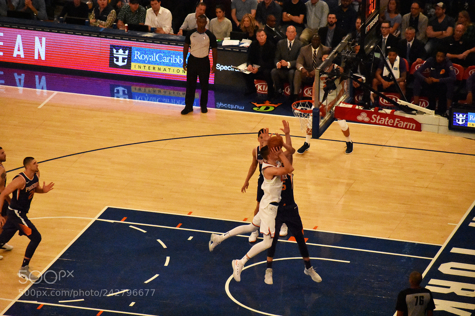Nikon D3400 sample photo. Porzingis going inside photography