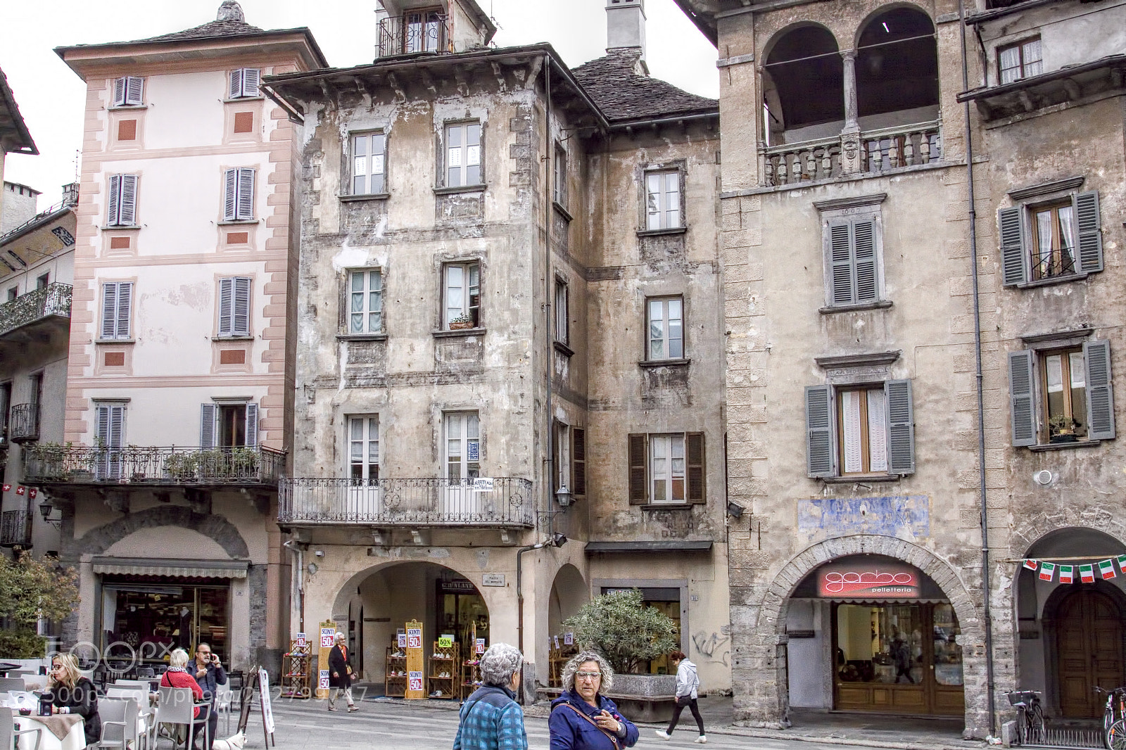 Canon EOS 50D sample photo. Town square of domodossloa photography