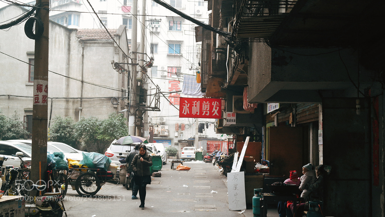 Samsung NX2000 sample photo. Old photography