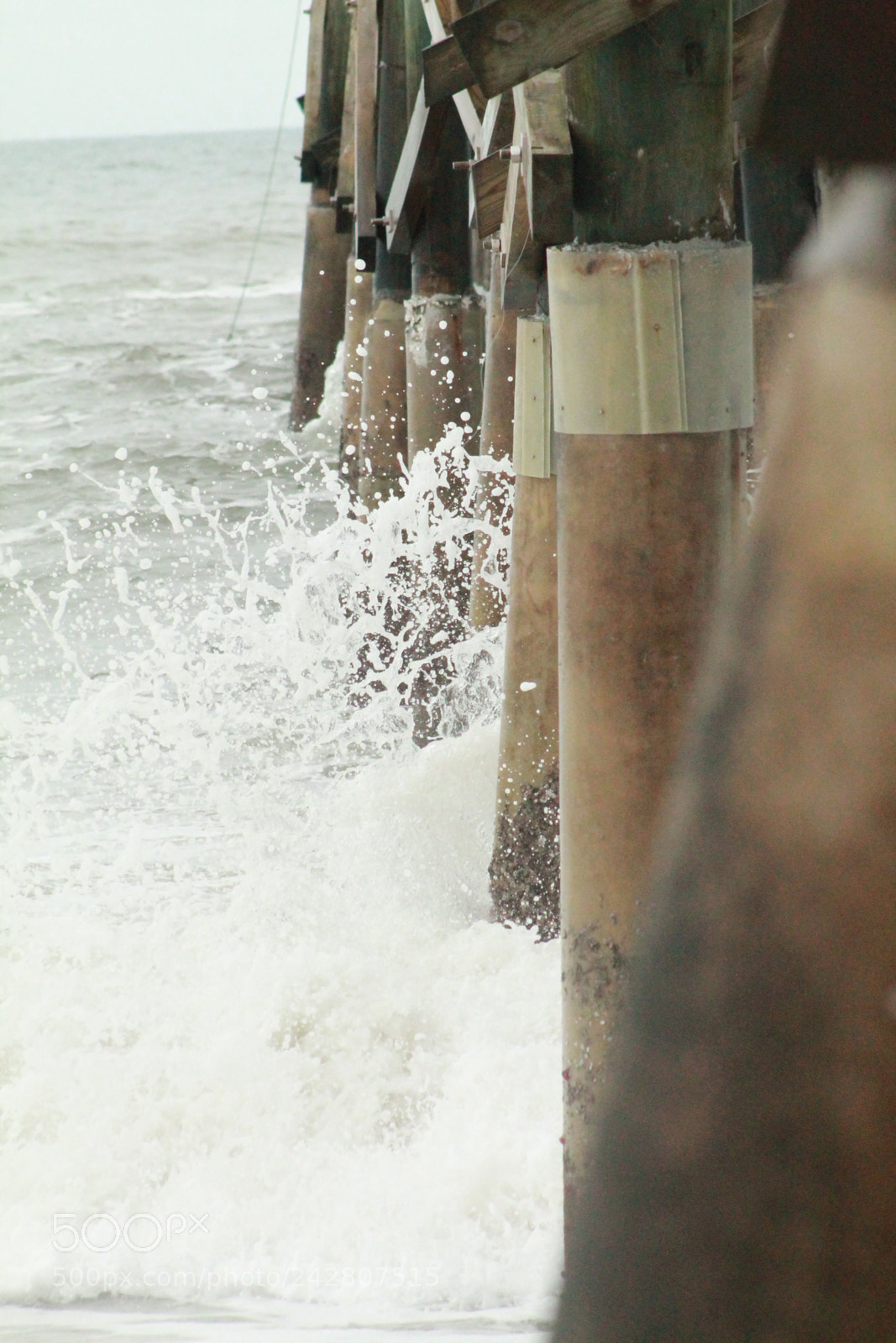 Canon EOS 1100D (EOS Rebel T3 / EOS Kiss X50) + EF75-300mm f/4-5.6 sample photo. Flagler beach and pier photography