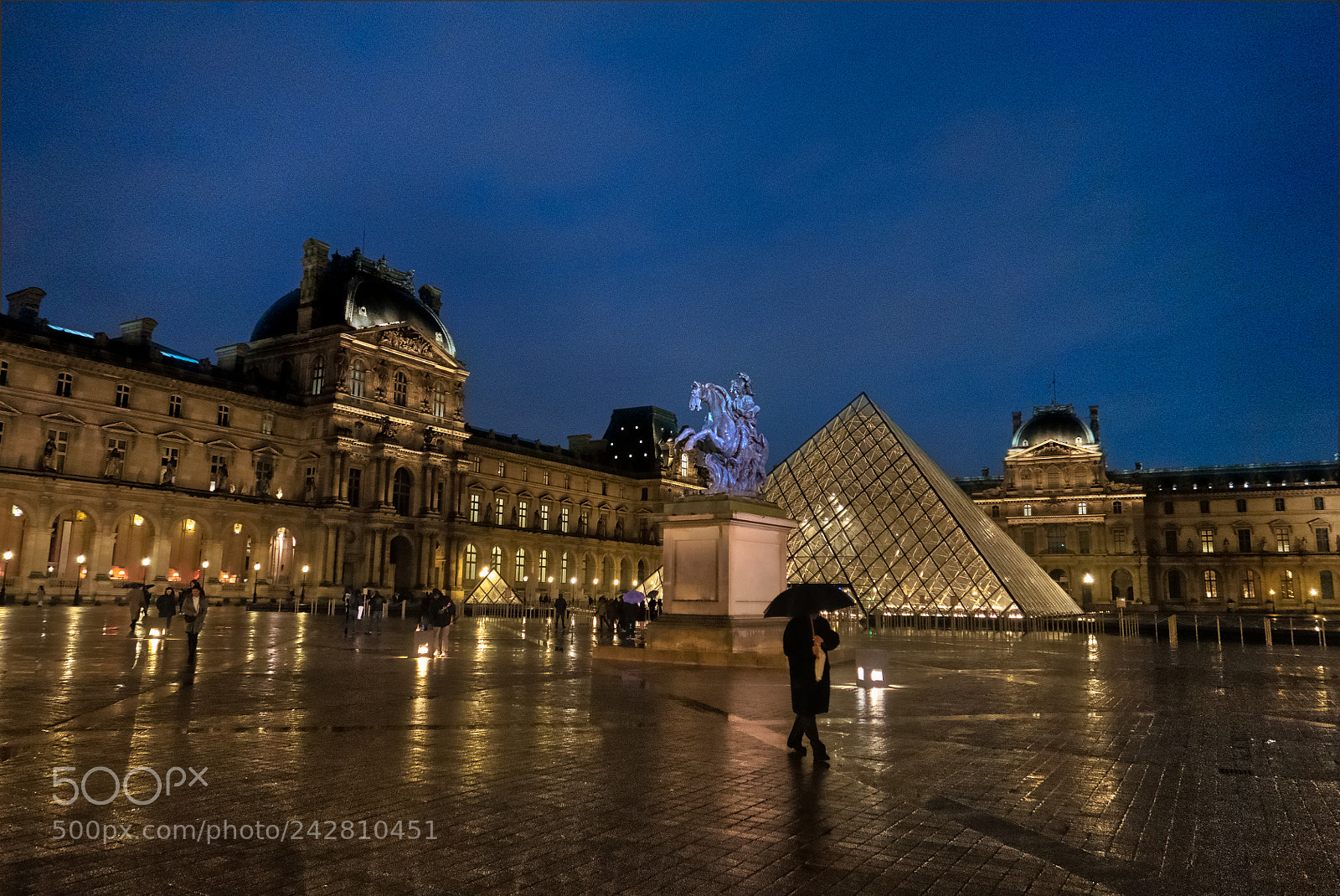 Panasonic Lumix DMC-LX100 sample photo. Le louvre, sous la photography