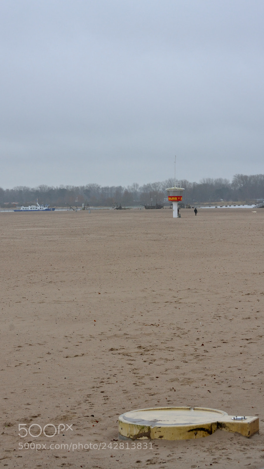Nikon D3100 sample photo. Near empty photography