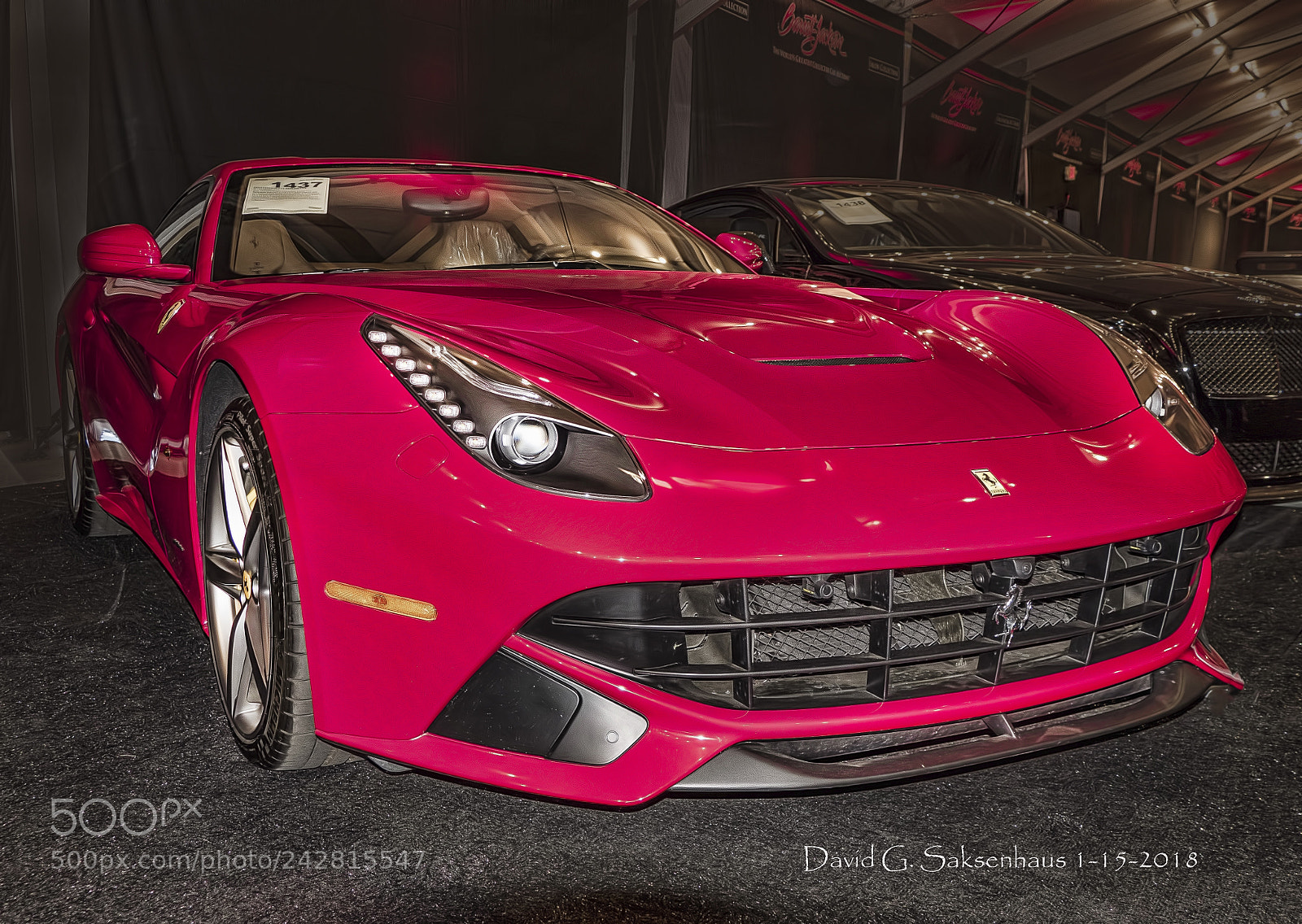 Panasonic Lumix DMC-FZ1000 sample photo. Red ferrari photography