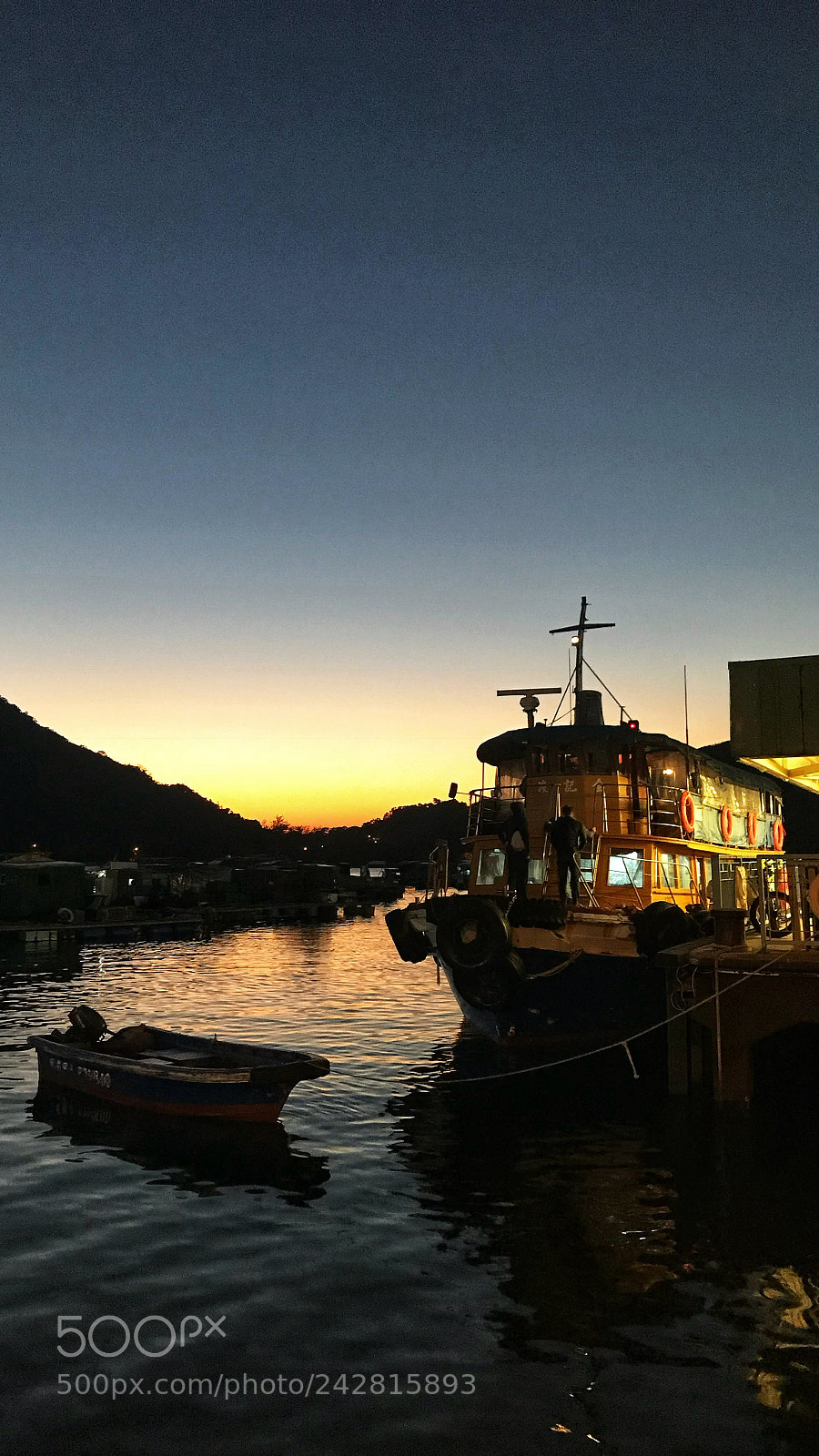 Apple iPhone 7 sample photo. The last ferry photography