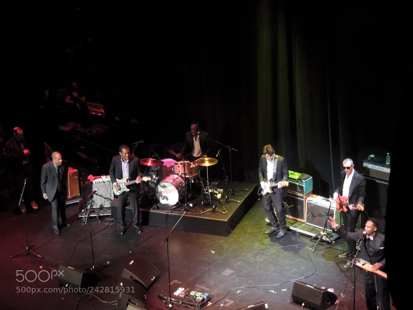 Nikon Coolpix P510 sample photo. John mayer trio with photography