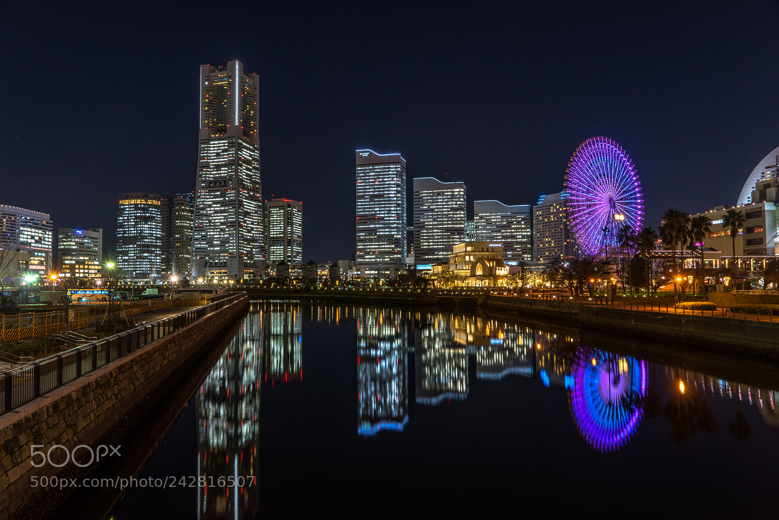 Sony a7R sample photo. Landmark tower photography