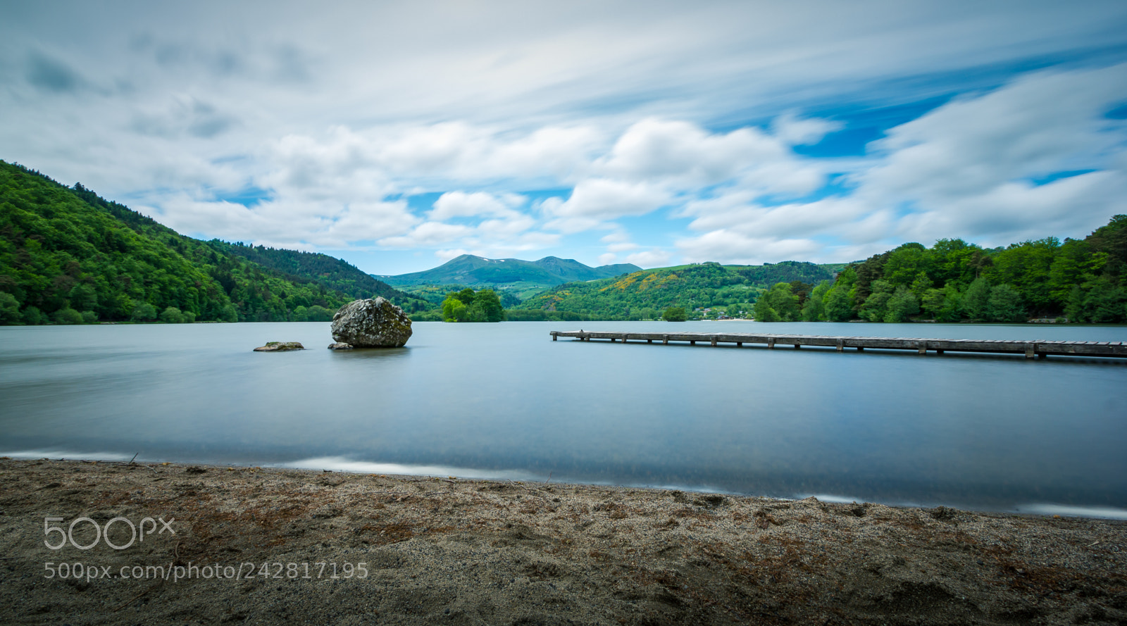 Canon EOS 550D (EOS Rebel T2i / EOS Kiss X4) sample photo. The lake chambon, france photography