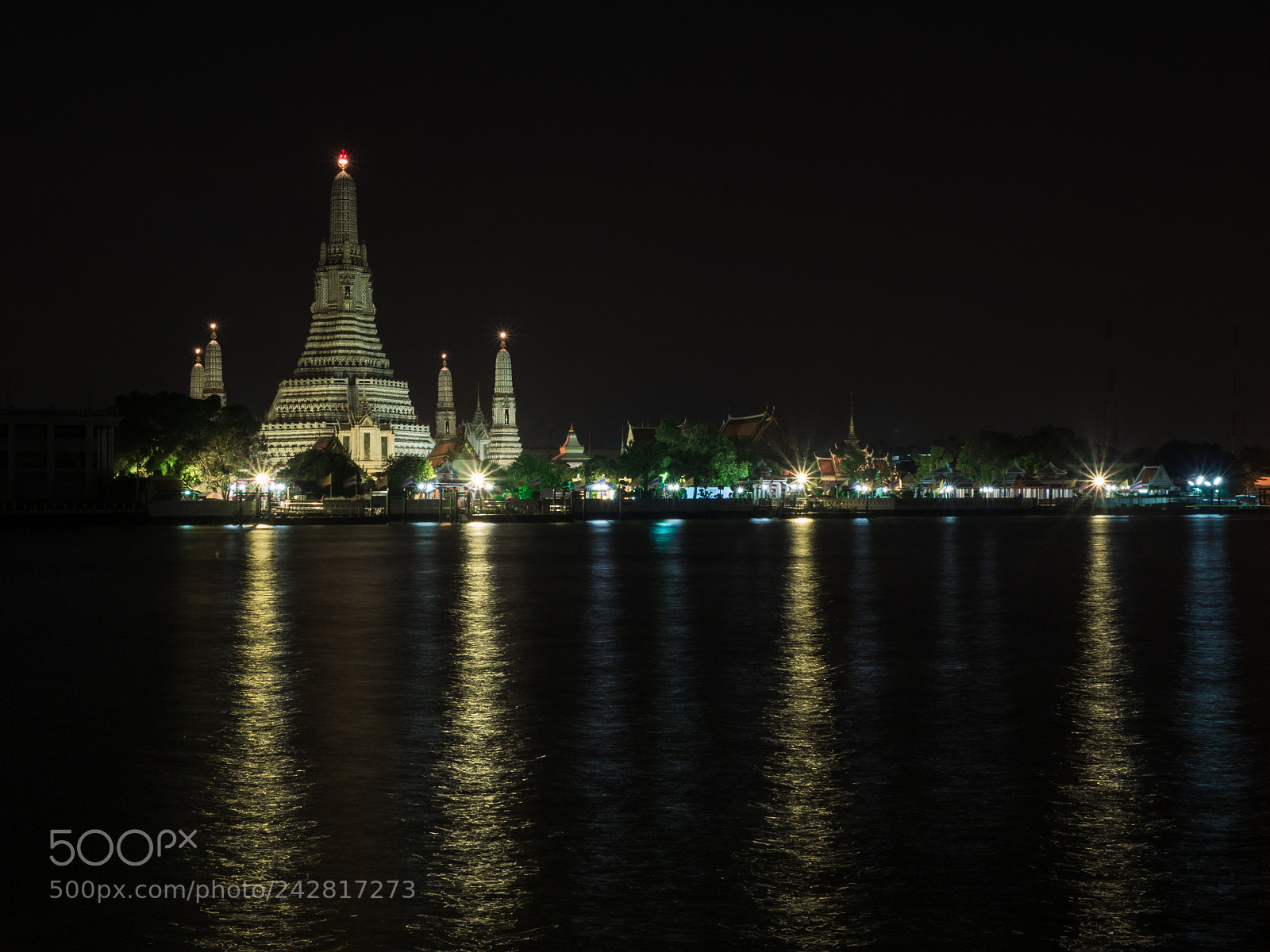Olympus OM-D E-M1 sample photo. Wat arun in bangkok photography
