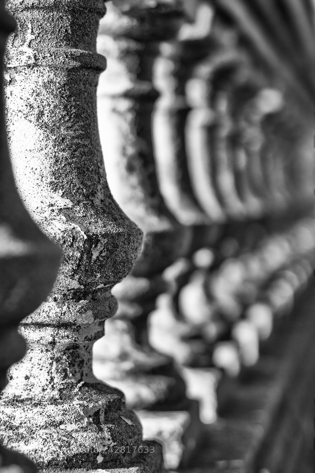 Canon EOS 750D (EOS Rebel T6i / EOS Kiss X8i) sample photo. Pillars photography